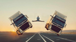 Романчук: «Лукашенко будет держать ухо востро, чтобы сориентироваться, на какую сторону метнуться и к какой груди припасть»