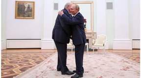 Как Лукашенко Путина от покушения спасал. Стареющие автократы тянут в новый год свои страхи