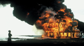 Война, 24 февраля.  В Москве подорвали полицейскую машину. «Бездна зла, на котором стоит Россия»