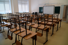 «Ва ўладаў з’яўляецца законная падстава для таго, каб не дазволіць школьніку, які не вучыцца ў беларускай школе, выехаць з Беларусі»