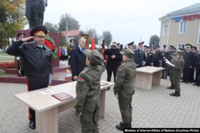 Уцёкі ад таварыша маёра. Гісторыя беларускай сям’і, якая зьехала за мяжу ад дзяржаўнай ідэалёгіі ў школах